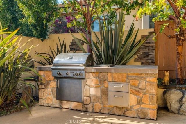 1674 La Vineda Court, San Luis Obispo, CA 93401