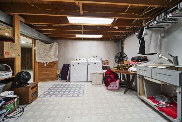 169 Needles Drive SW, Pataskala, OH 43062