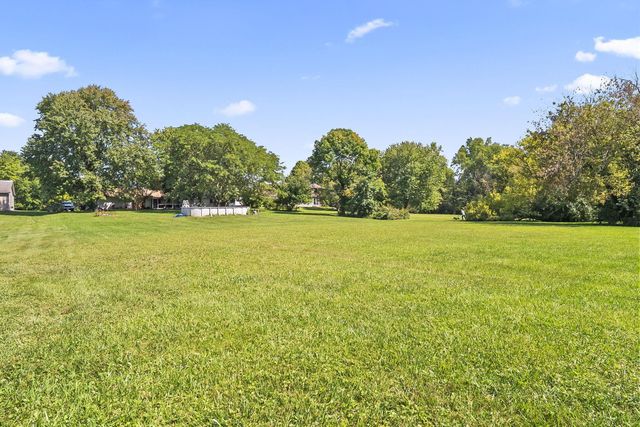169 Needles Drive SW, Pataskala, OH 43062