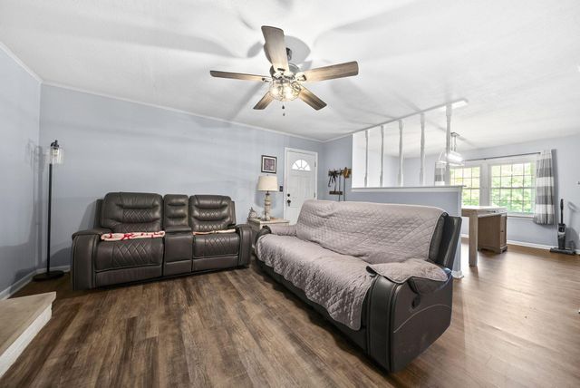 169 Needles Drive SW, Pataskala, OH 43062