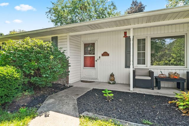 169 Needles Drive SW, Pataskala, OH 43062