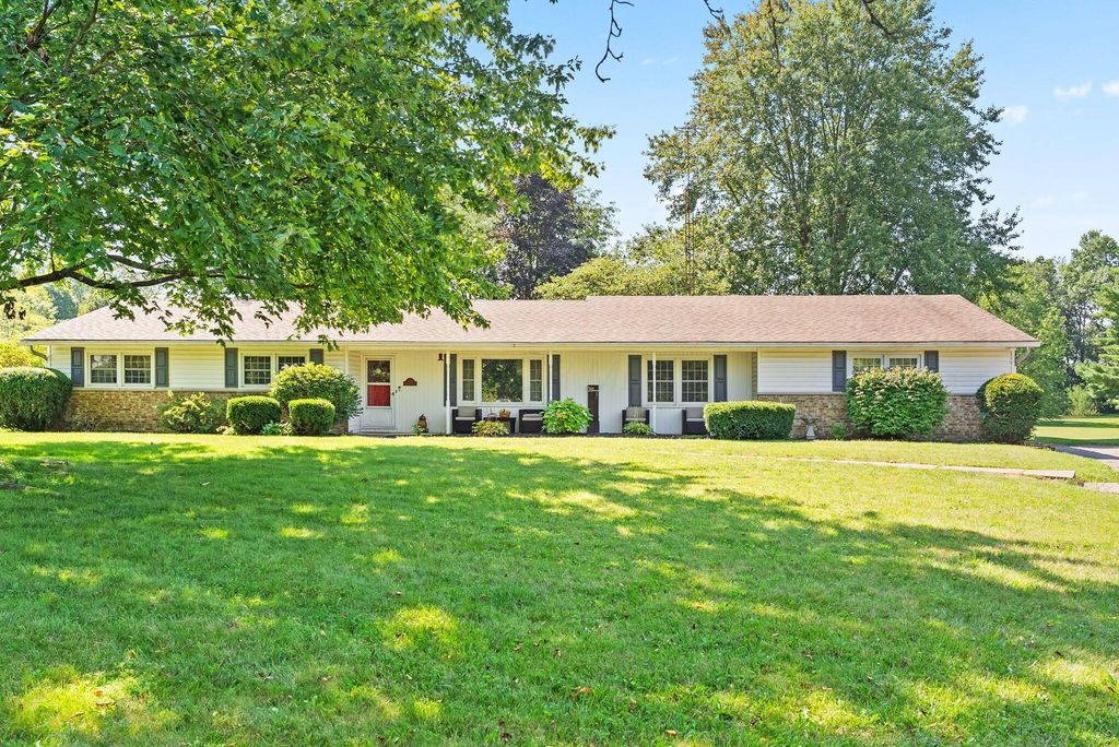 169 Needles Drive SW, Pataskala, OH 43062