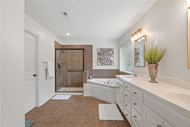 304 Shoreline Drive, Louisburg, KS 66053