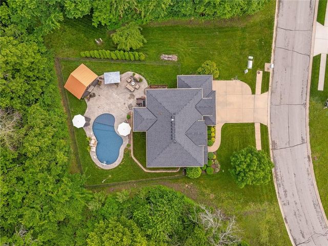 304 Shoreline Drive, Louisburg, KS 66053
