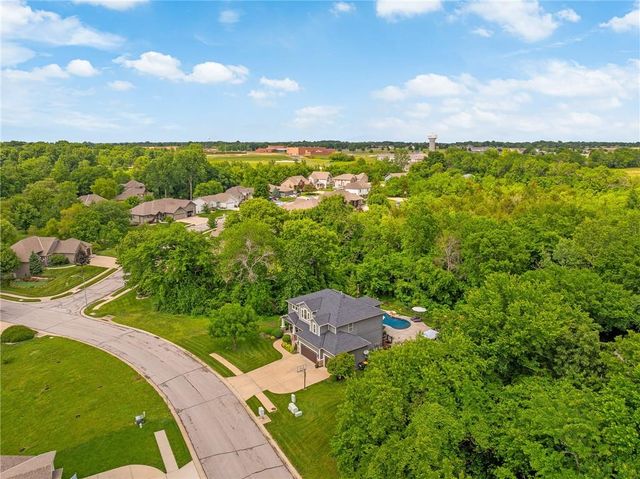 304 Shoreline Drive, Louisburg, KS 66053
