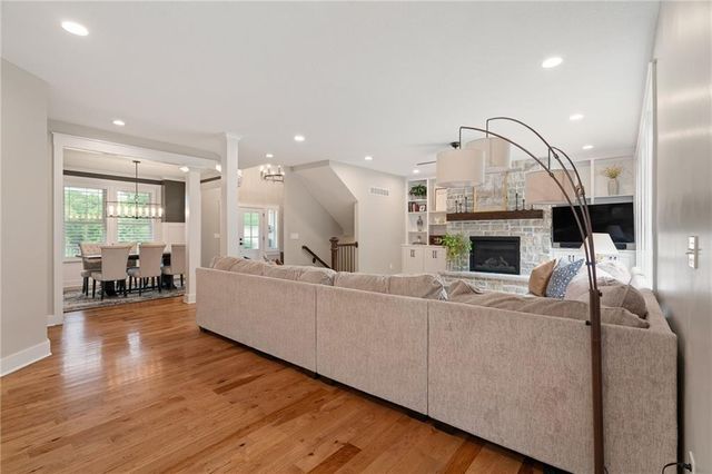 304 Shoreline Drive, Louisburg, KS 66053