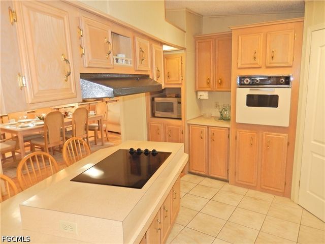 16168 Baton Rouge CT, Fort Myers, FL 33908