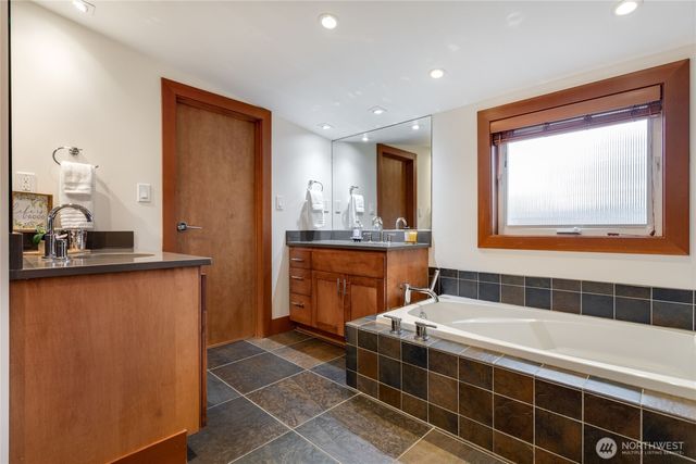 2821 Cornwall Avenue, Bellingham, WA 98225