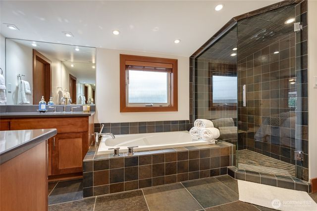 2821 Cornwall Avenue, Bellingham, WA 98225