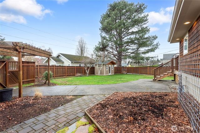 2821 Cornwall Avenue, Bellingham, WA 98225