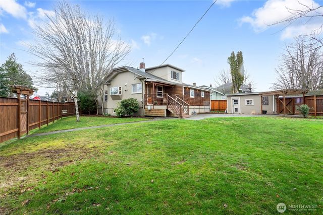 2821 Cornwall Avenue, Bellingham, WA 98225