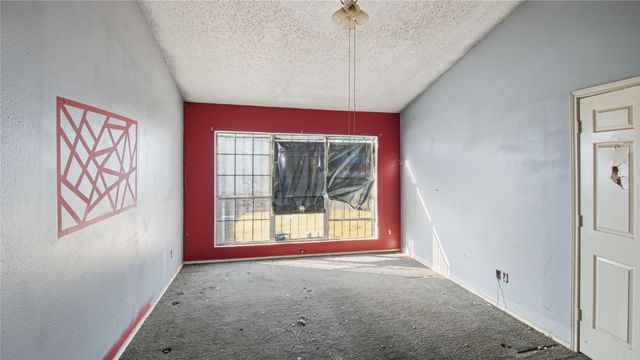 815 Apache, Dallas, TX 75217