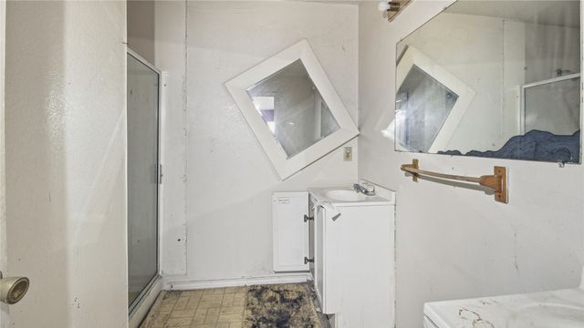 815 Apache, Dallas, TX 75217