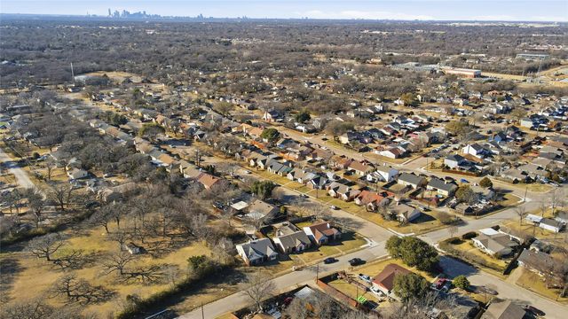 815 Apache, Dallas, TX 75217