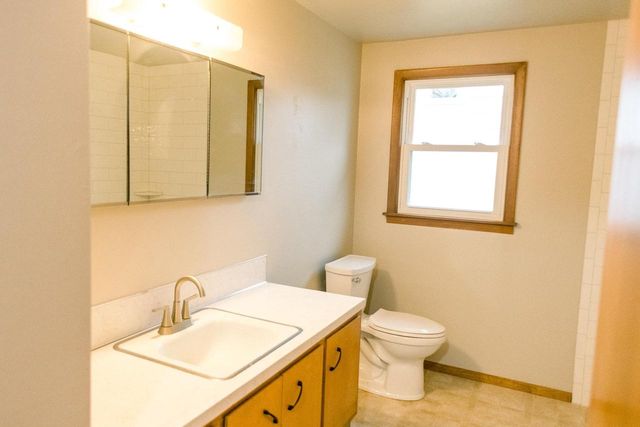 1457 BOND STREET, Green Bay, WI 54303