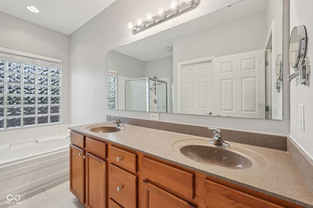 15557 Bowie Drive, Westfield, IN 46074