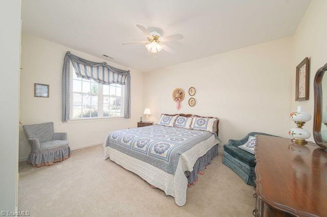 1225 Avery Way, Kernersville, NC 27284