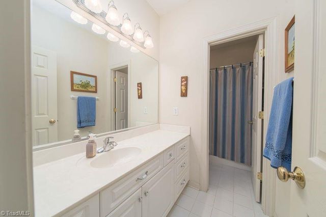 1225 Avery Way, Kernersville, NC 27284