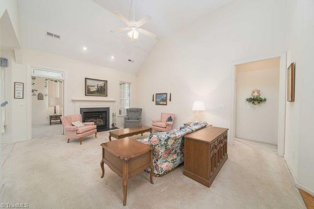 1225 Avery Way, Kernersville, NC 27284