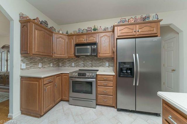 1225 Avery Way, Kernersville, NC 27284
