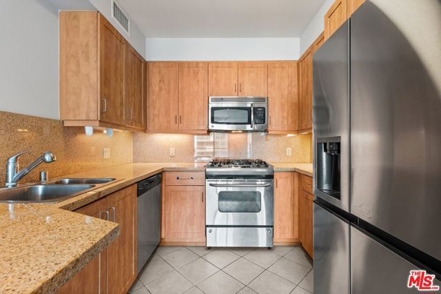 267 S San Pedro Street 320, Los Angeles, CA 90012
