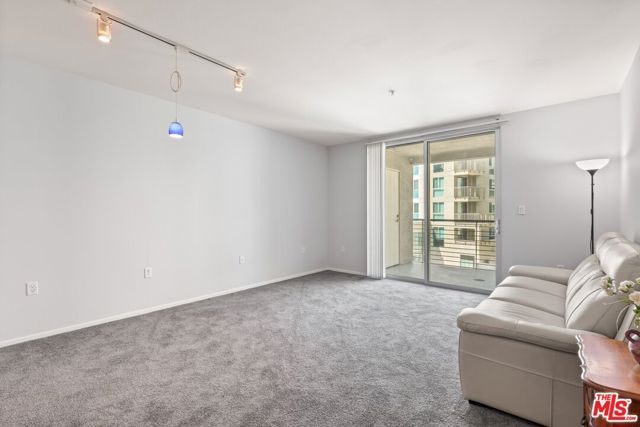 267 S San Pedro Street 320, Los Angeles, CA 90012