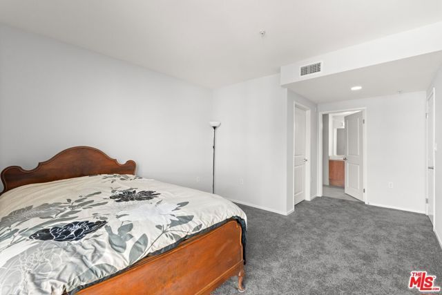 267 S San Pedro Street 320, Los Angeles, CA 90012