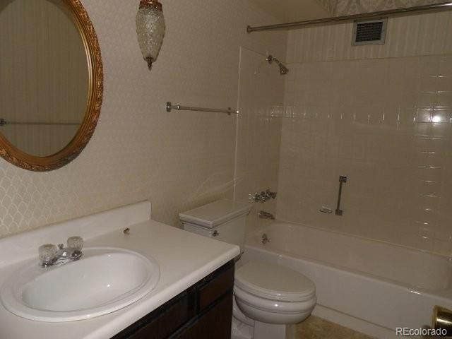 7020 E Girard Ave 303, Denver, CO 80224