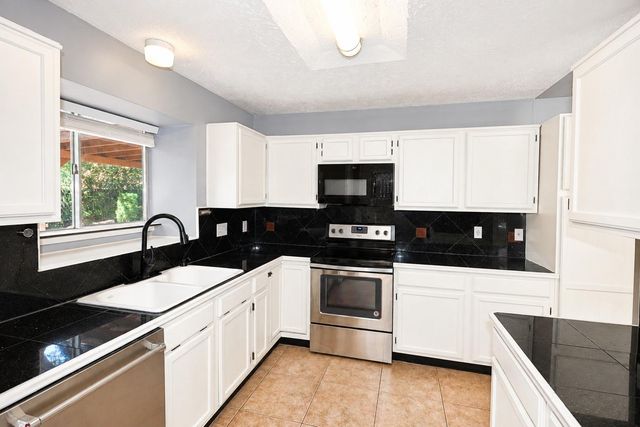 7126 Buchanan Drive, Richmond, TX 77469