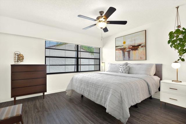 9209 SEMINOLE BOULEVARD 65, Seminole, FL 33772