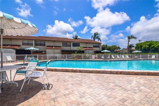 9209 SEMINOLE BOULEVARD 65, Seminole, FL 33772