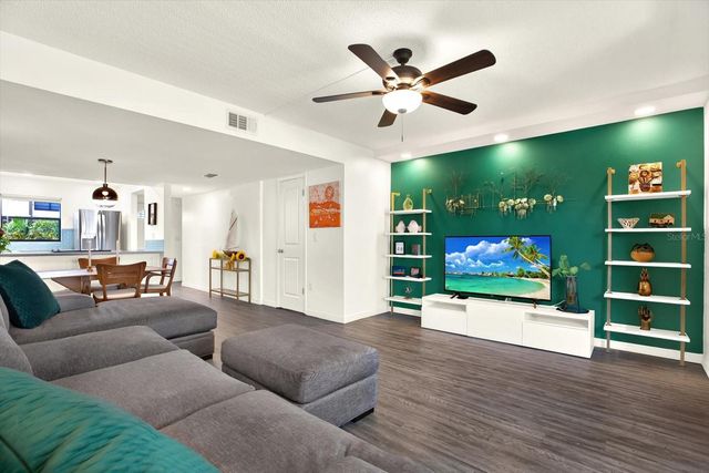 9209 SEMINOLE BOULEVARD 65, Seminole, FL 33772
