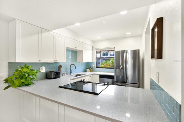 9209 SEMINOLE BOULEVARD 65, Seminole, FL 33772