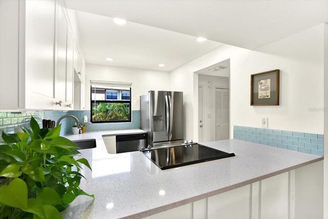 9209 SEMINOLE BOULEVARD 65, Seminole, FL 33772
