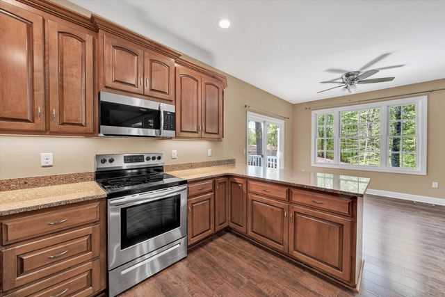 165 Peninsula DR, Moneta, VA 24121