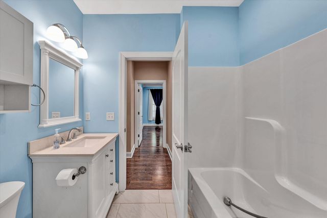 165 Peninsula DR, Moneta, VA 24121