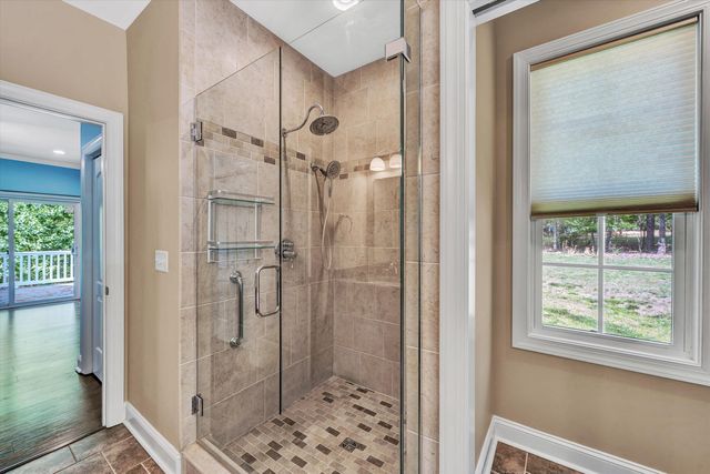 165 Peninsula DR, Moneta, VA 24121