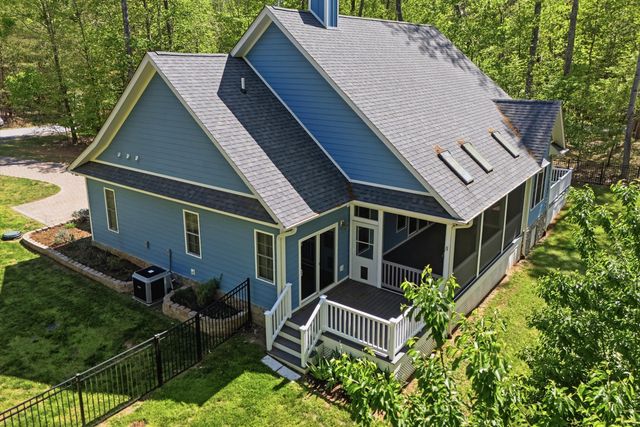165 Peninsula DR, Moneta, VA 24121