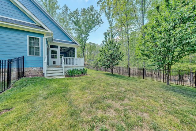 165 Peninsula DR, Moneta, VA 24121