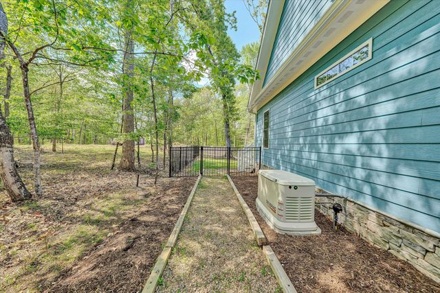 165 Peninsula DR, Moneta, VA 24121