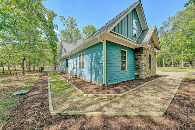 165 Peninsula DR, Moneta, VA 24121