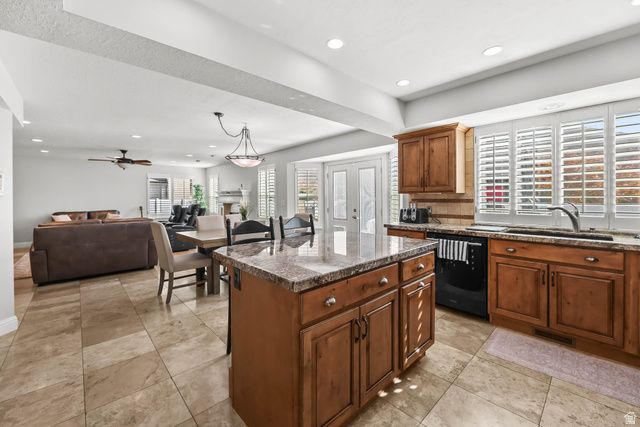 2022 E TALL PINES WAY, Sandy, UT 84092