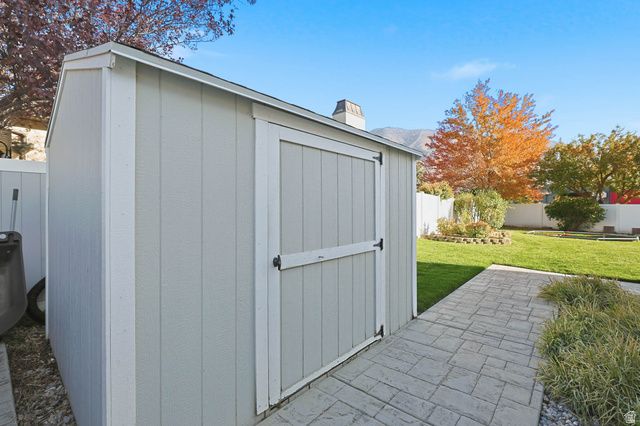 2022 E TALL PINES WAY, Sandy, UT 84092