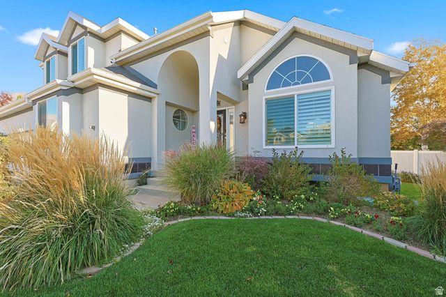 2022 E TALL PINES WAY, Sandy, UT 84092