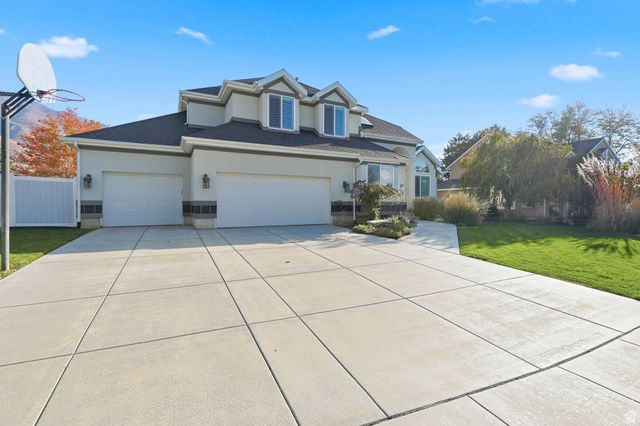 2022 E TALL PINES WAY, Sandy, UT 84092