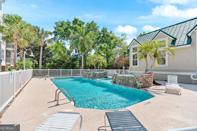 118 Shady Brook Circle 101, St. Simons, GA 31522