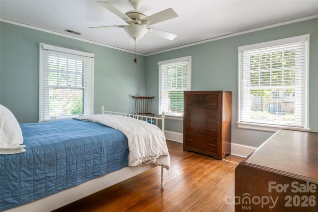 17 Lynwood Road, Asheville, NC 28804