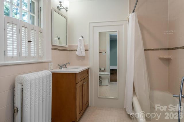 17 Lynwood Road, Asheville, NC 28804