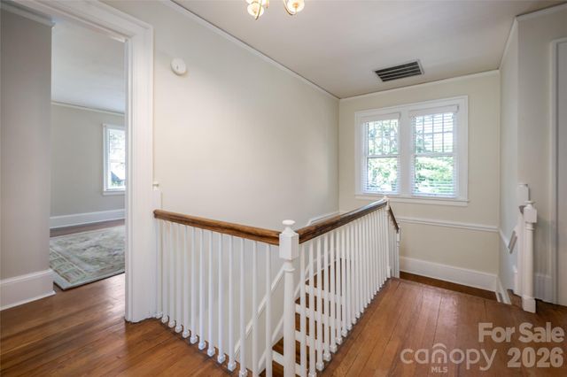 17 Lynwood Road, Asheville, NC 28804