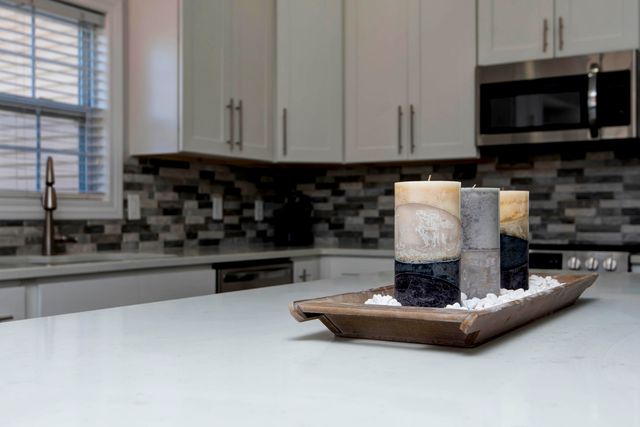 2063 W Melbourne Court, Springfield, MO 65810